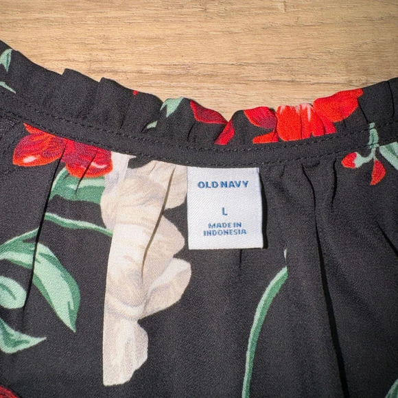 Old Navy Black Floral Ruffled Georgette Swing Blouse sz Lg - Picture 6 of 10